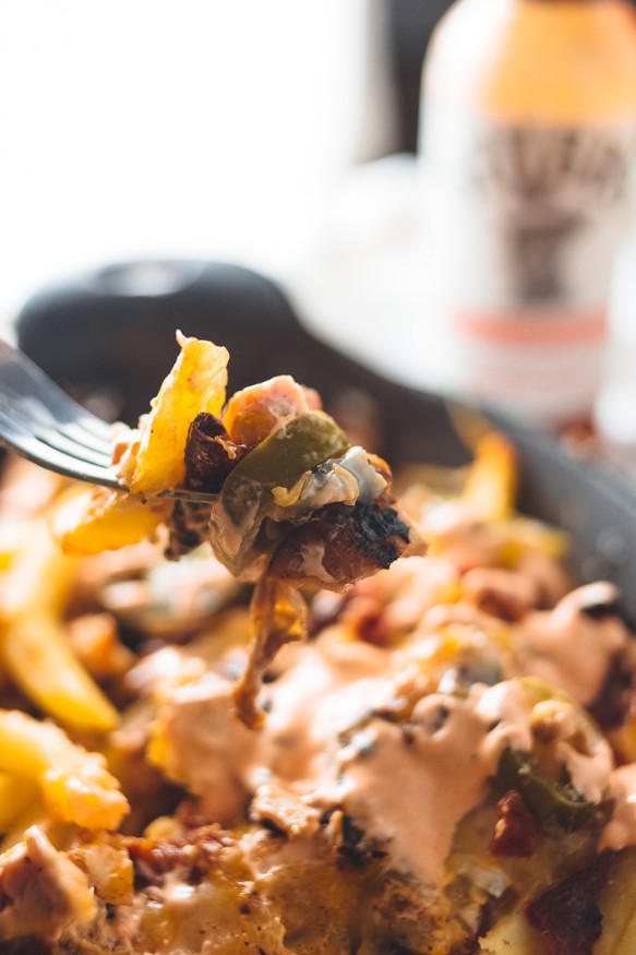 Texas-Sriracha-Chicken-Nacho-Fries-32