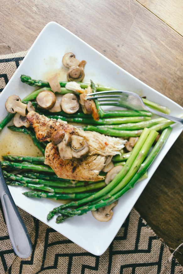 Mushroom-Chicken-on-Red-Pepper-Asparagus-17