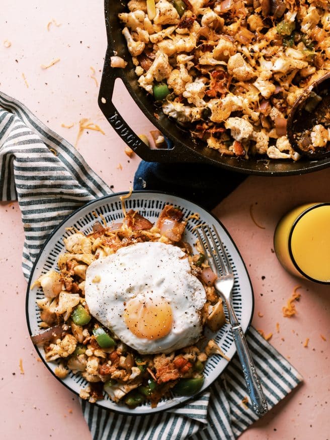 When you're craving skillet potatoes but can't, this cauliflower bacon hash recipe is just what you need to do the trick!