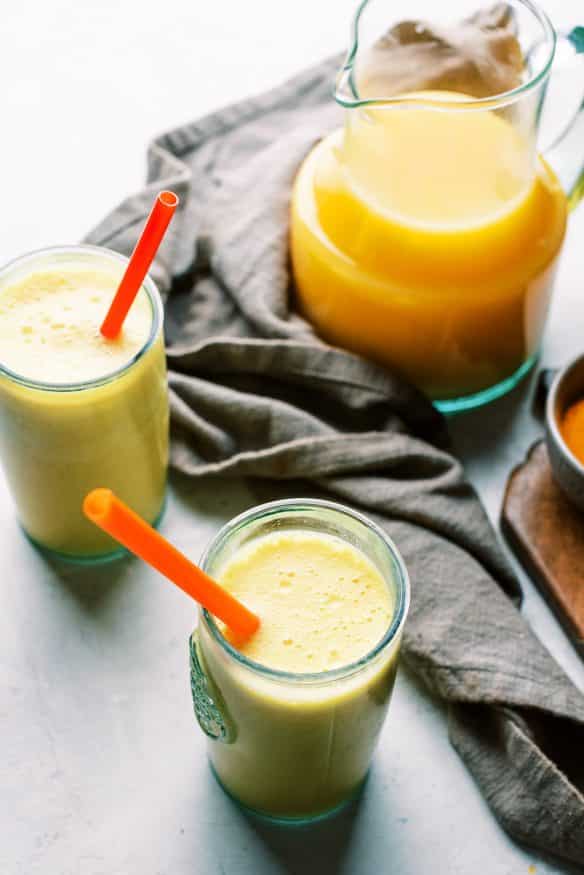 This orange juice ginger and turmeric smoothie is the perfect breakfast or afternoon snack to get a great source of immune supporting nutrients into your system. 