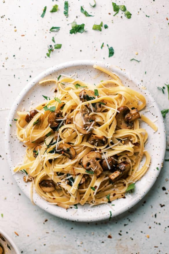 Cacio e pepe - Cheese, pepper and pasta with a little added touch of some sautéed mushrooms, this is a easy and delicious dinner to make! 